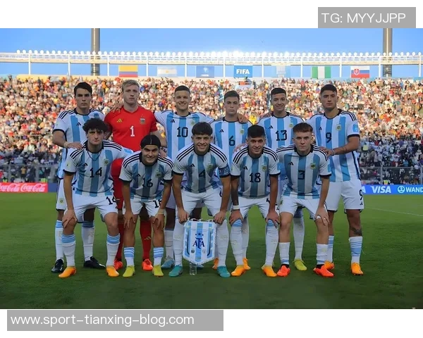 马斯切拉诺亲临迈阿密国际主场观战阿根廷对阵波多黎各精彩赛事 马斯切拉诺亲临迈阿密国际主场观战阿根廷对阵波多黎各精彩赛事